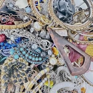 Medium Flat Rate Vintage To Modern Jewelry Lot Craft Junk Harvest Wearable FULL